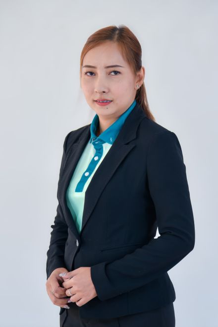 นางสาวณิชาวีร์ อ่อนจ้าย